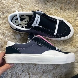 Straye Logan Black Carbon Cream Shoes